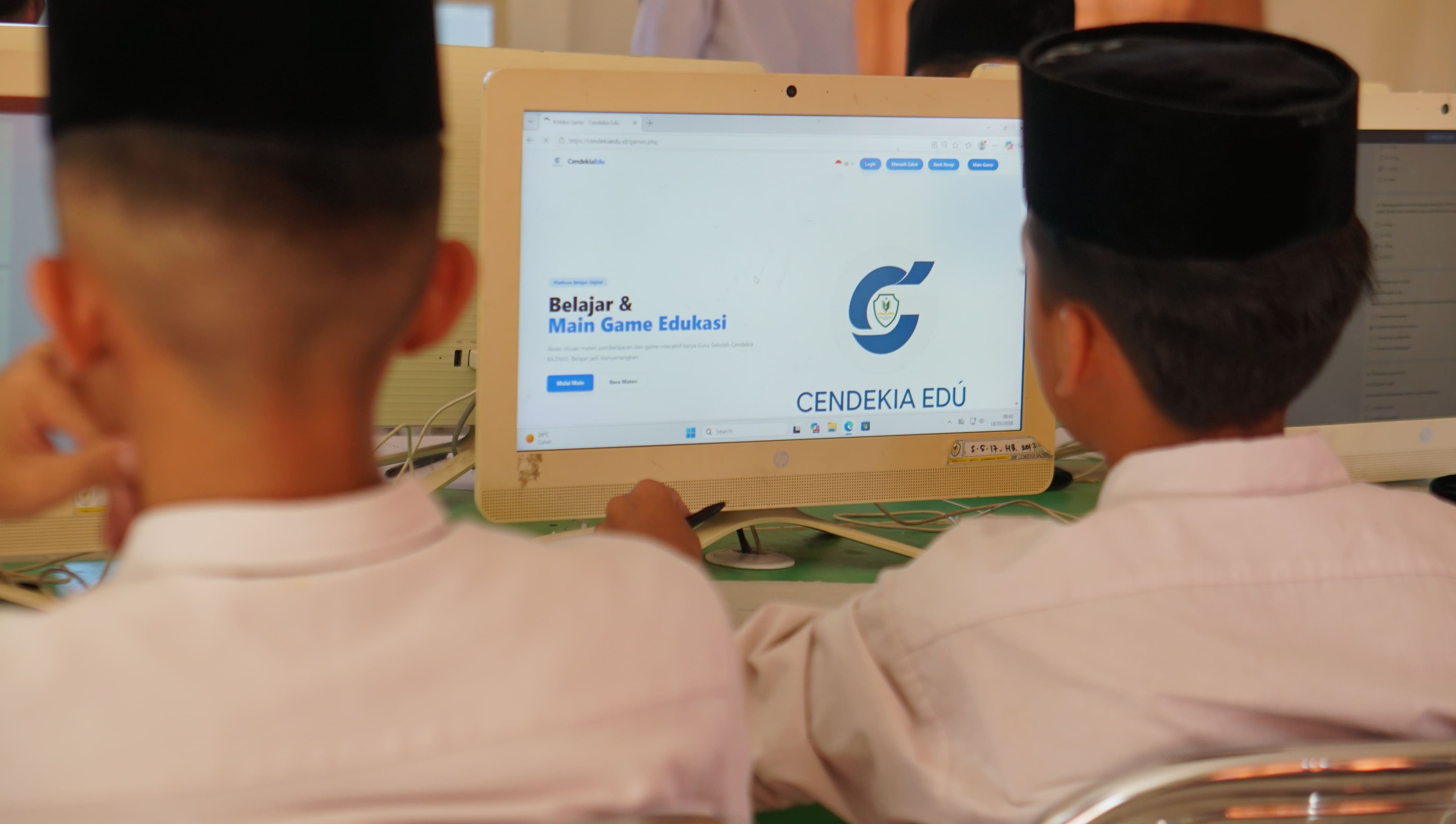 Cendekia Eco-Canteen: Belajar Jadi Manajer Kantin Sekolah yang Sehat, Untung, dan Ramah Lingkungan